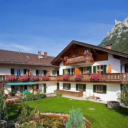 Апартаменты St-christoph *